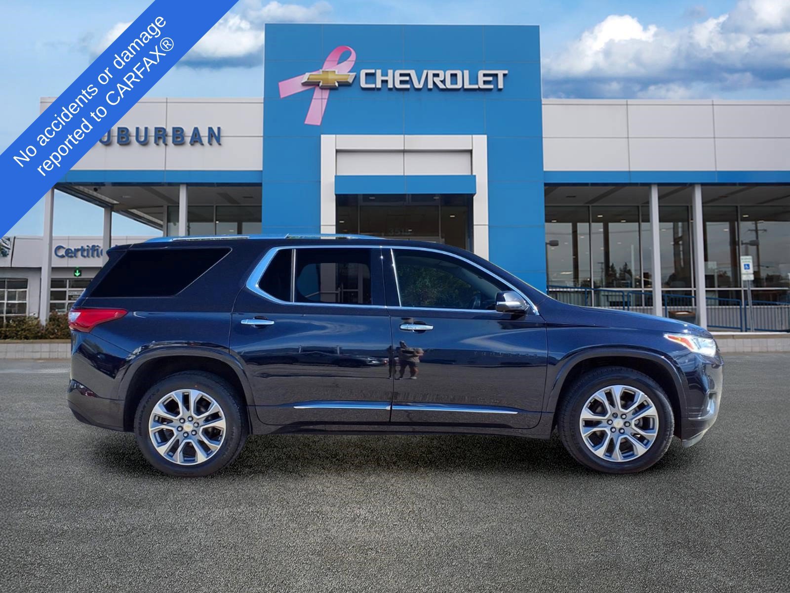 Used 2020 Chevrolet Traverse Premier w/ LPO, Blackout Package AWD/4WD image 4