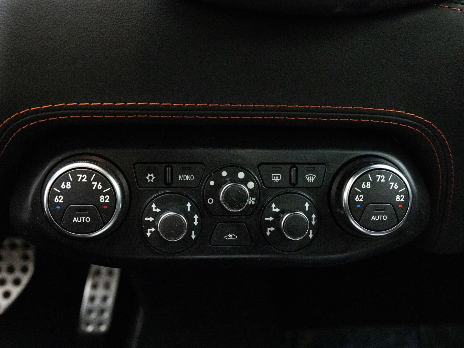 Used 2012 Ferrari 458 Italia Coupe RWD image 32