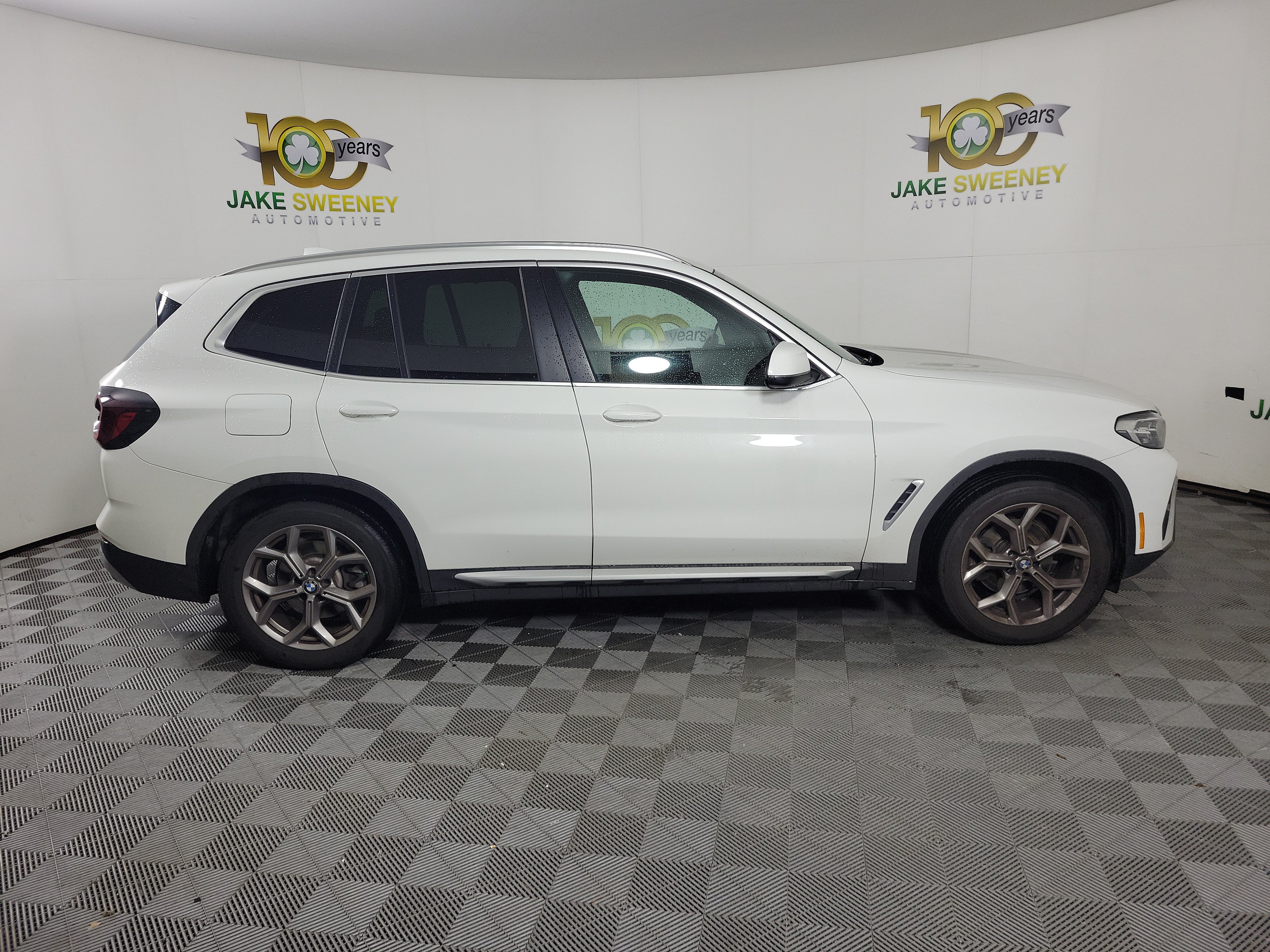 Certified 2024 BMW X3 xDrive30i w/ Premium Package AWD/4WD image 4