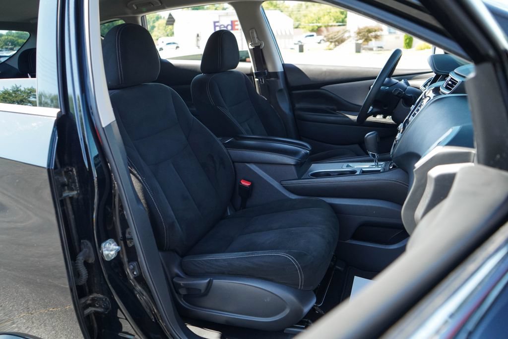 Used 2019 Nissan Murano S AWD/4WD image 12