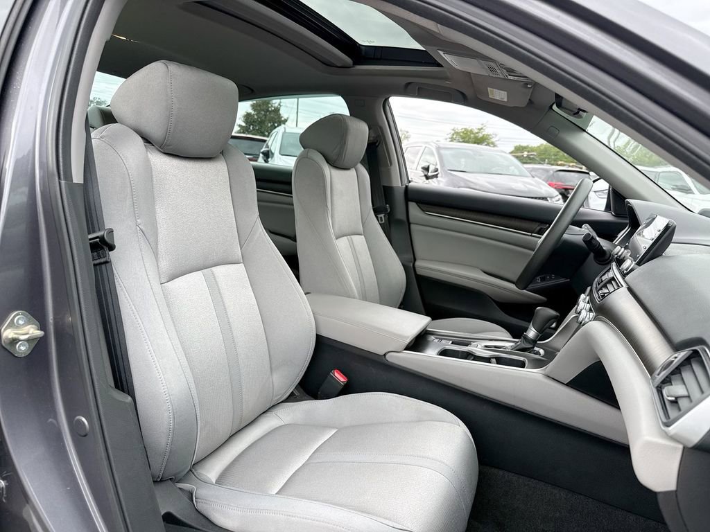 Used 2019 Honda Accord EX image 27