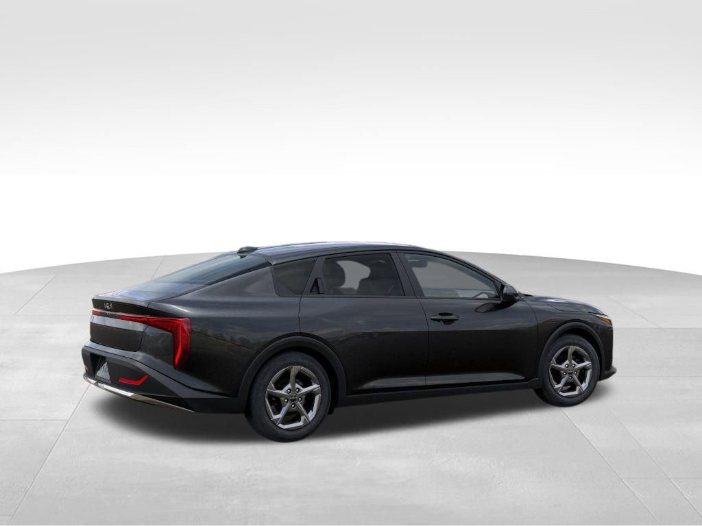 New 2026 Kia K4 LXS image 6