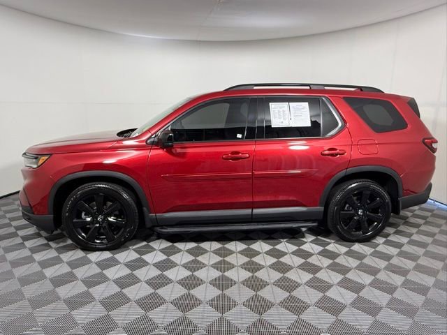 Used 2025 Honda Pilot Black Edition image 3