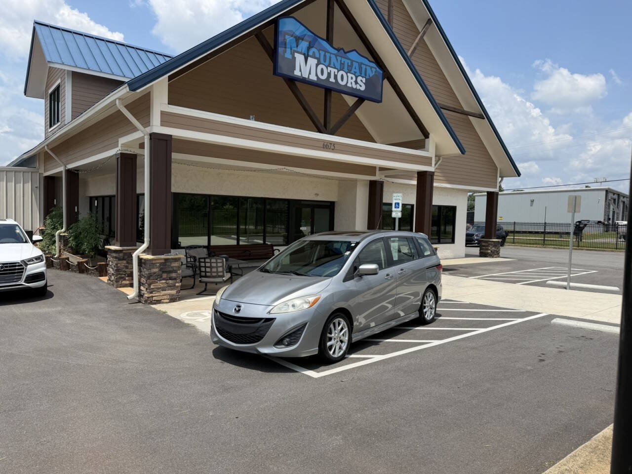 Used 2012 MAZDA MAZDA5 Touring w/ Moonroof & Audio Pkg FWD image 1