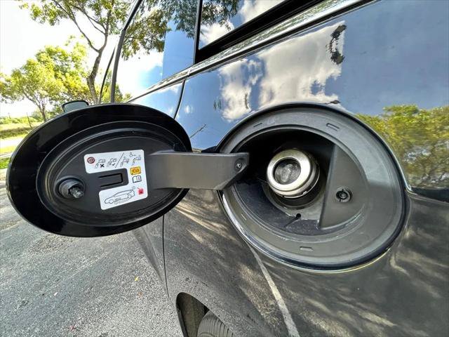 Certified 2024 Chrysler Pacifica Touring-L FWD image 41