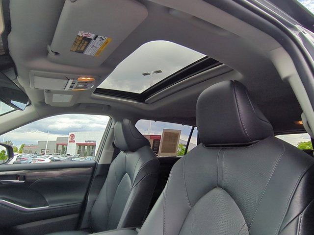Certified 2020 Toyota Highlander Limited AWD/4WD image 10
