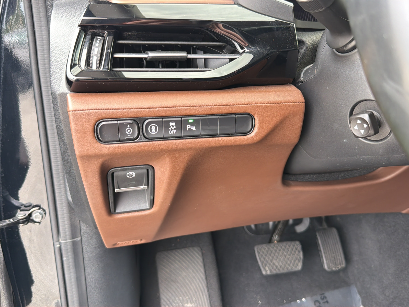 Used 2024 Acura MDX w/ Technology Package FWD image 21