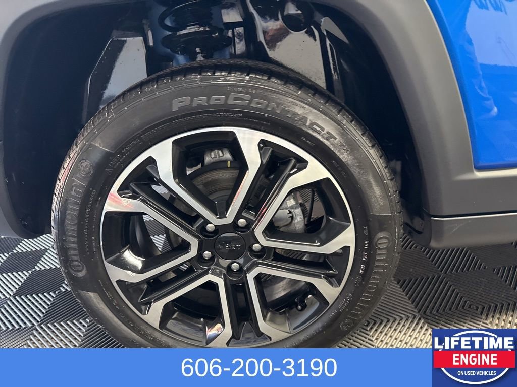 Used 2023 Jeep Compass Limited AWD/4WD image 7