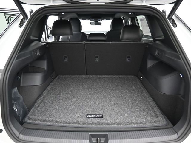 New 2026 Volkswagen Tiguan SE R-Line image 12