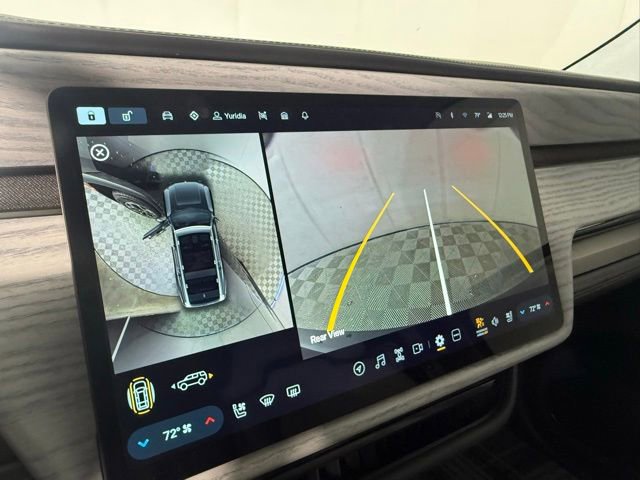 Used 2025 Rivian R1S Premium AWD/4WD image 18