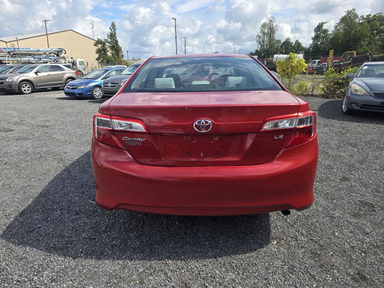 Used 2012 Toyota Camry LE FWD image 12