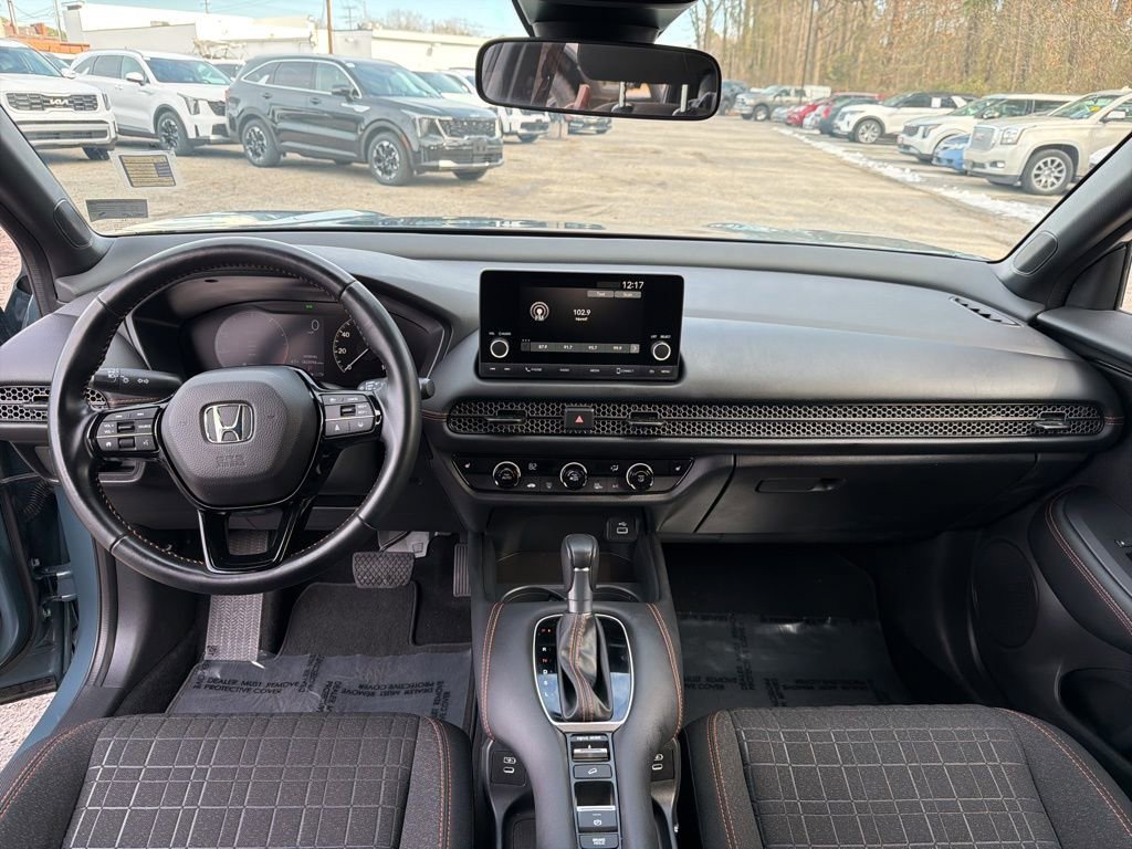 Used 2025 Honda HR-V Sport image 19