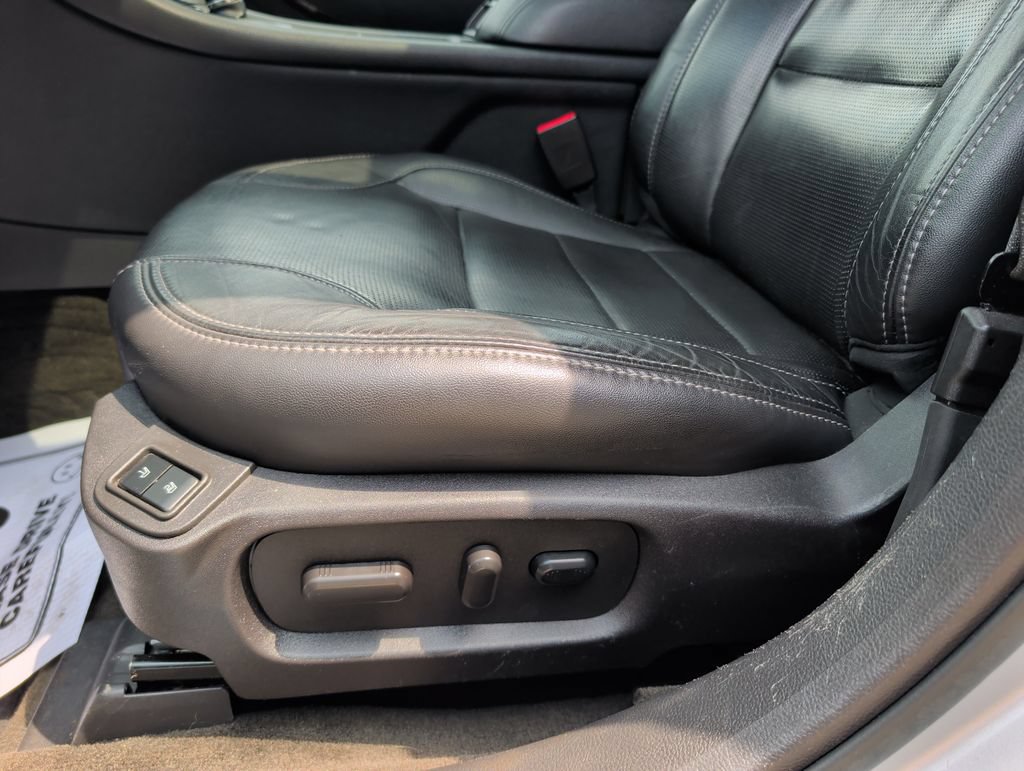 Used 2018 Ford Taurus Limited FWD image 9