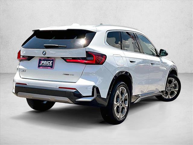 Used 2024 BMW X1 xDrive28i AWD/4WD image 2