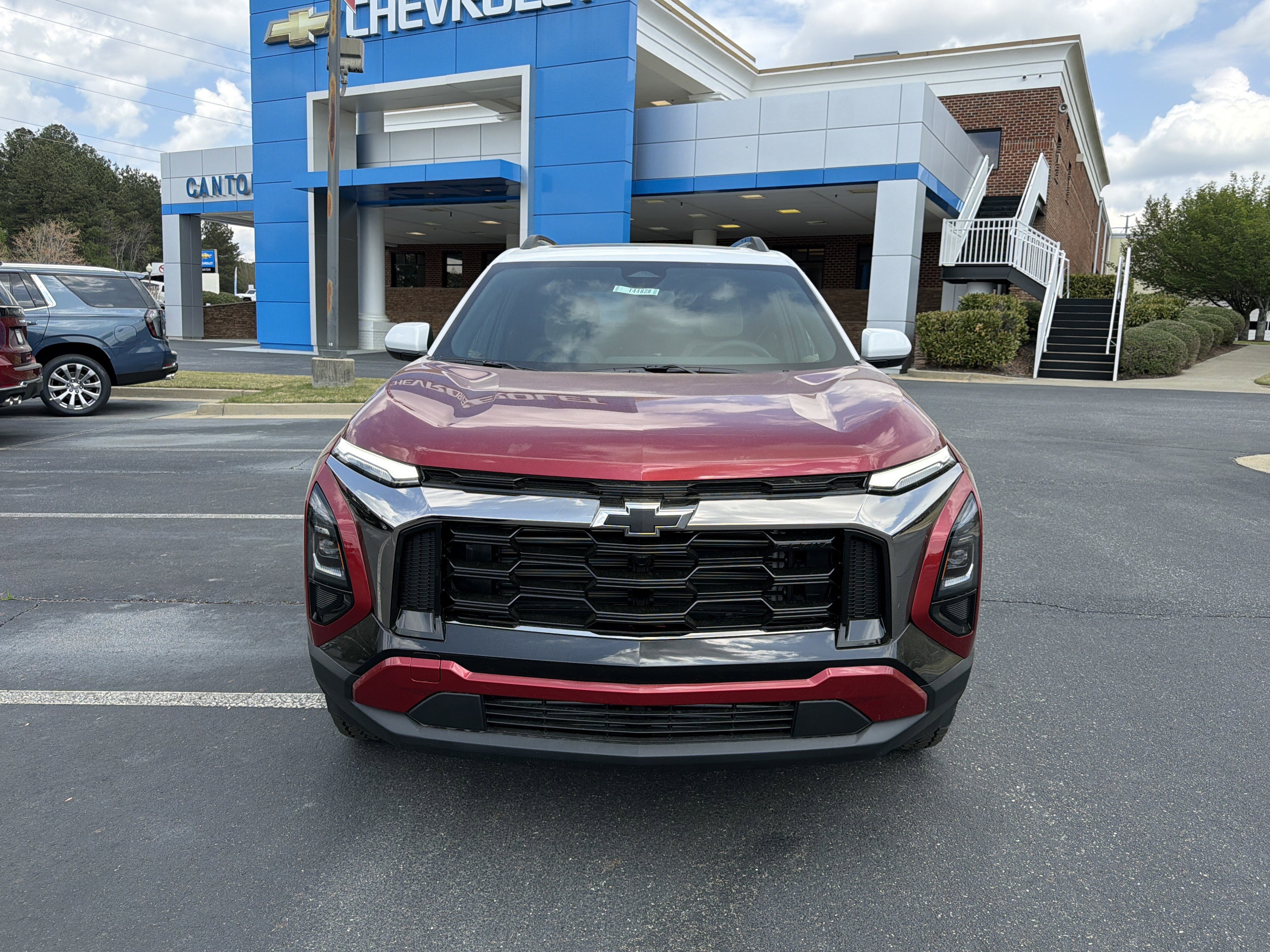New 2026 Chevrolet Equinox ACTIV image 2