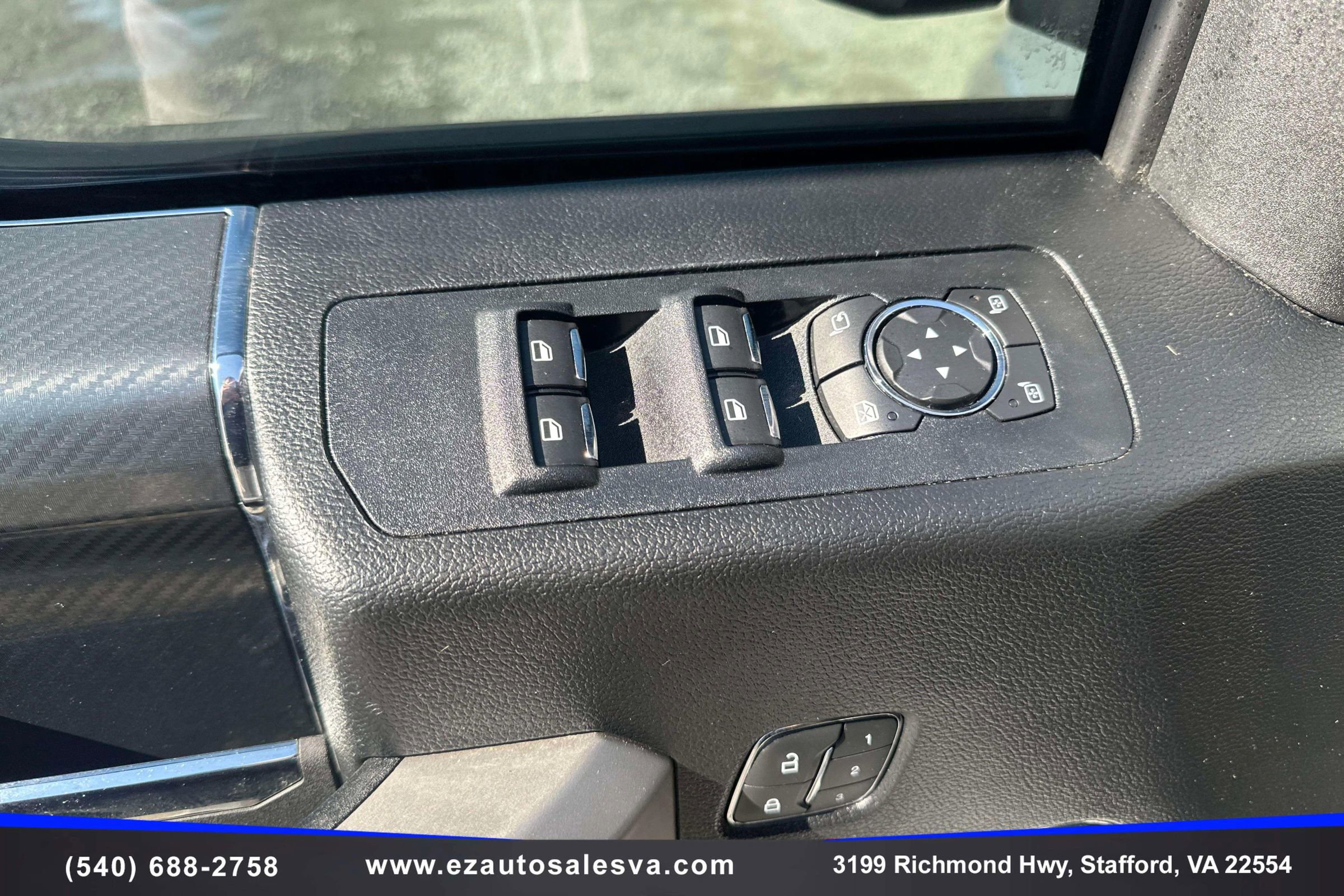Used 2018 Ford F150 Lariat image 19