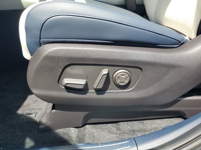 New 2026 Kia Carnival EX image 16