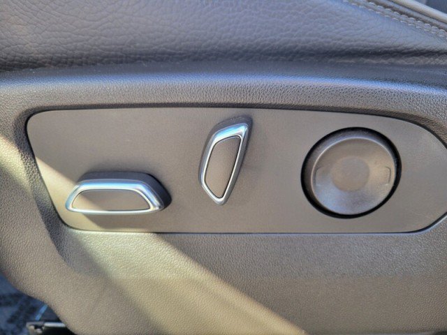 Used 2023 GMC Sierra 1500 Denali RWD image 10