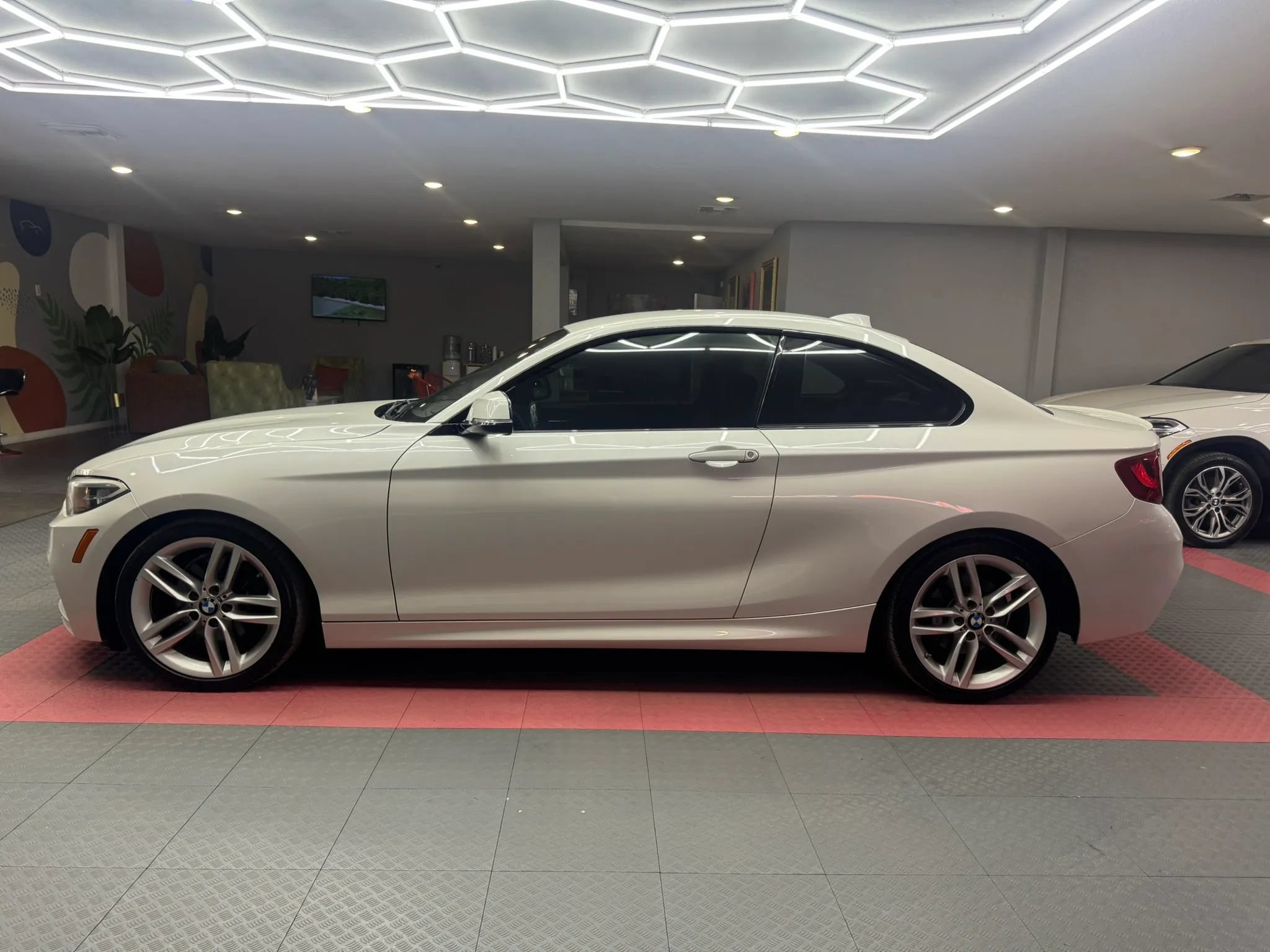 Used 2016 BMW 228i Coupe RWD image 4