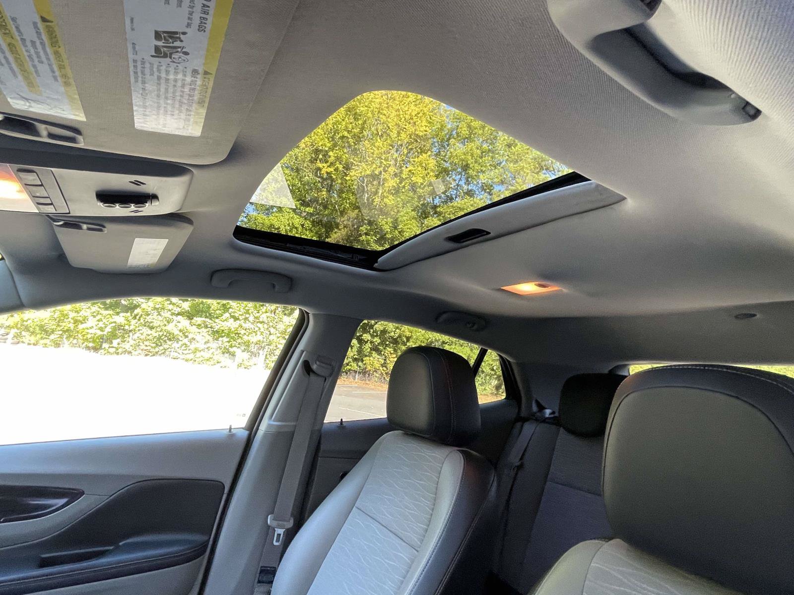 Used 2015 Buick Encore FWD image 17
