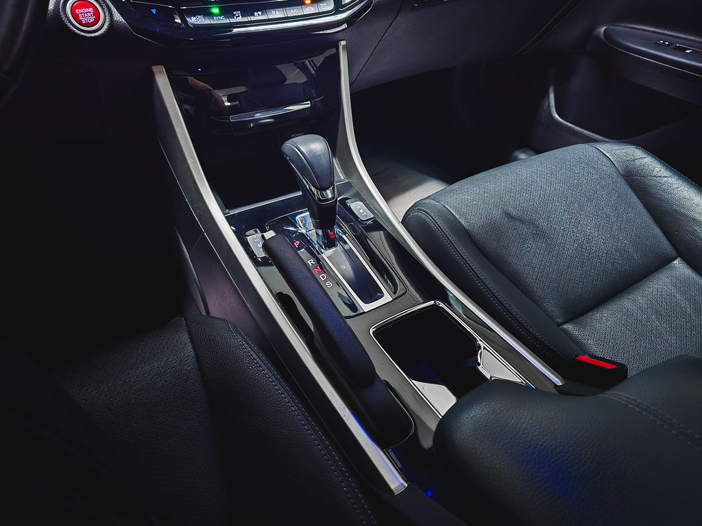 Used 2017 Honda Accord EX-L image 31