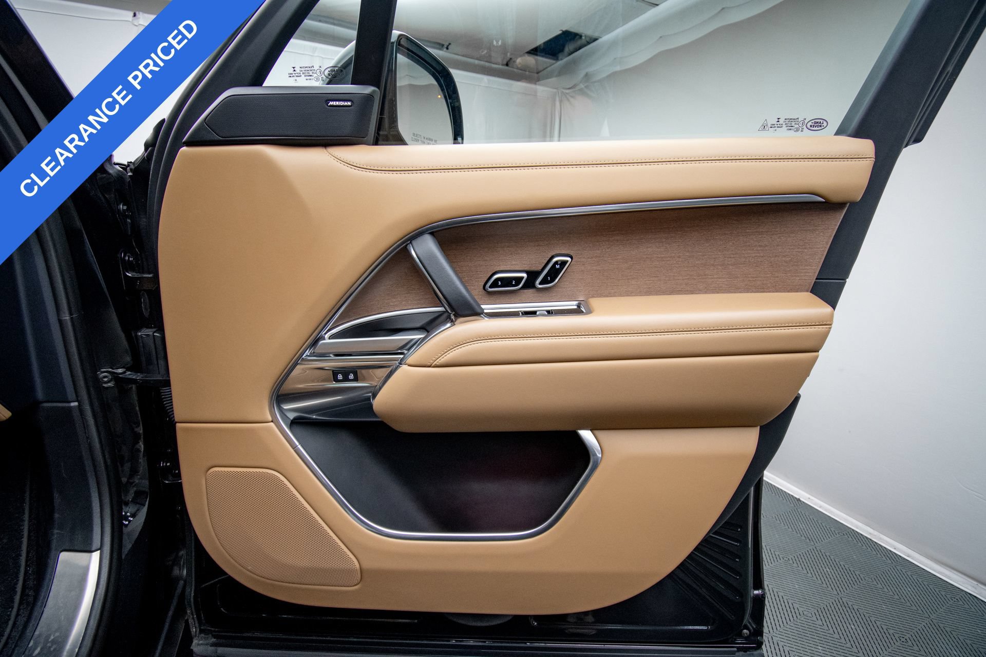 Used 2023 Land Rover Range Rover SE AWD/4WD image 28