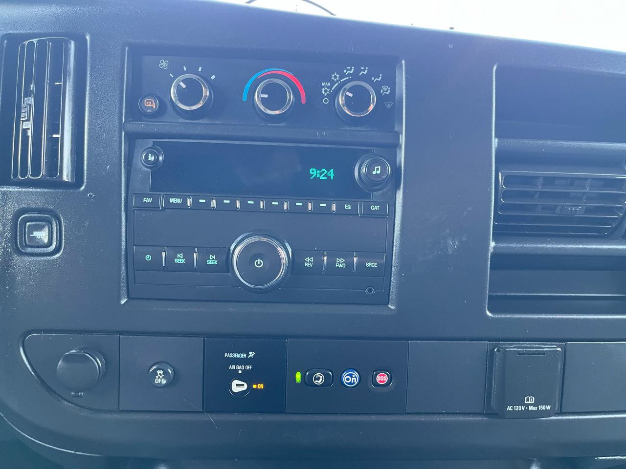 Used 2019 Chevrolet Express 2500 RWD image 12