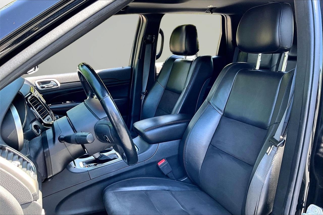 Certified 2020 Jeep Grand Cherokee Altitude AWD/4WD image 20