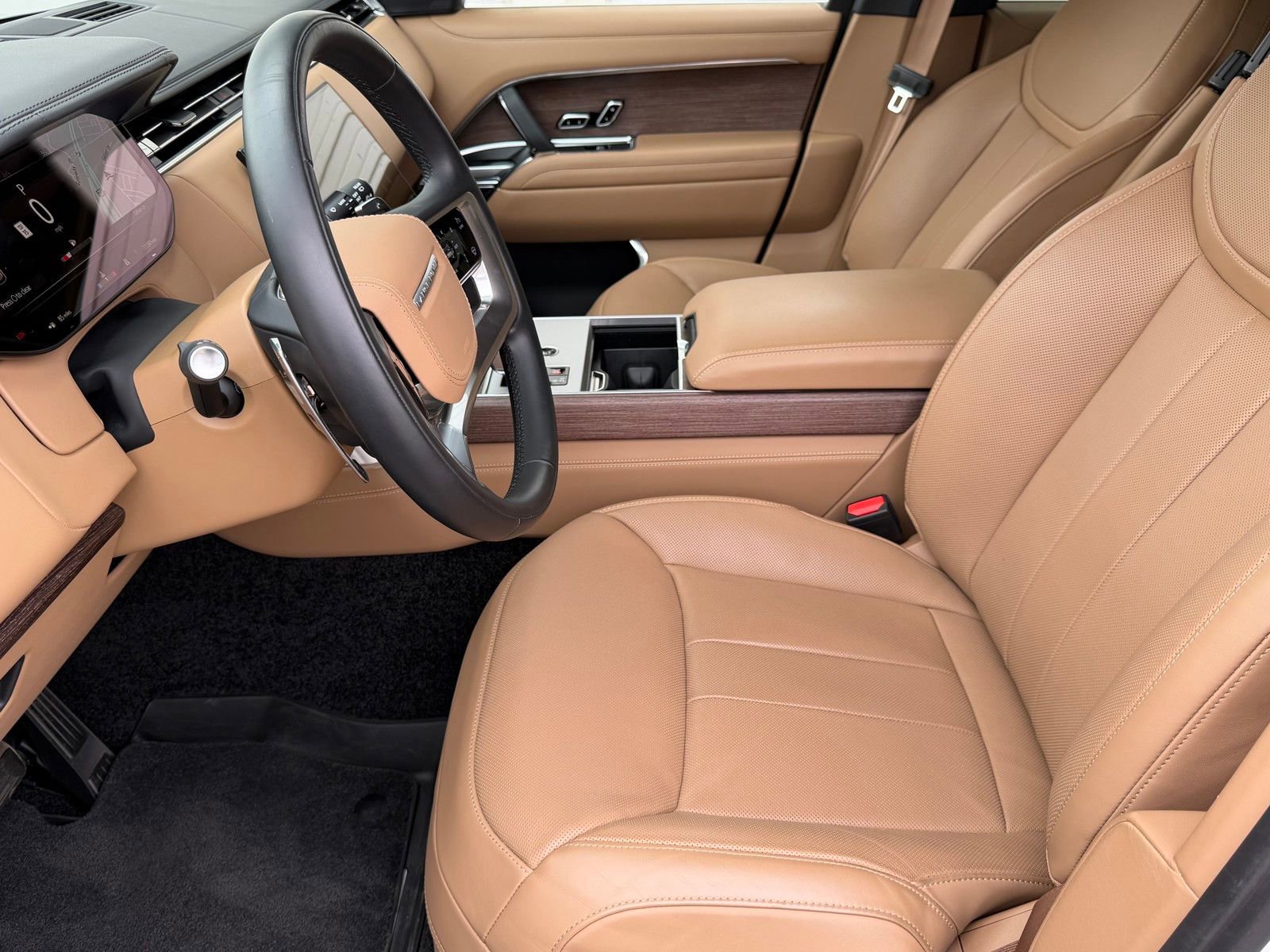 Used 2024 Land Rover Range Rover SE image 9
