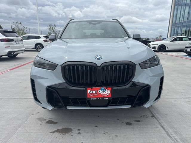 New 2026 BMW X5 xDrive50e w/ M Sport Package AWD/4WD image 2