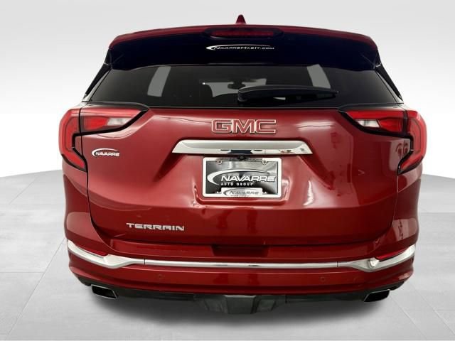 Used 2019 GMC Terrain Denali w/ Advanced Safety Package image 8