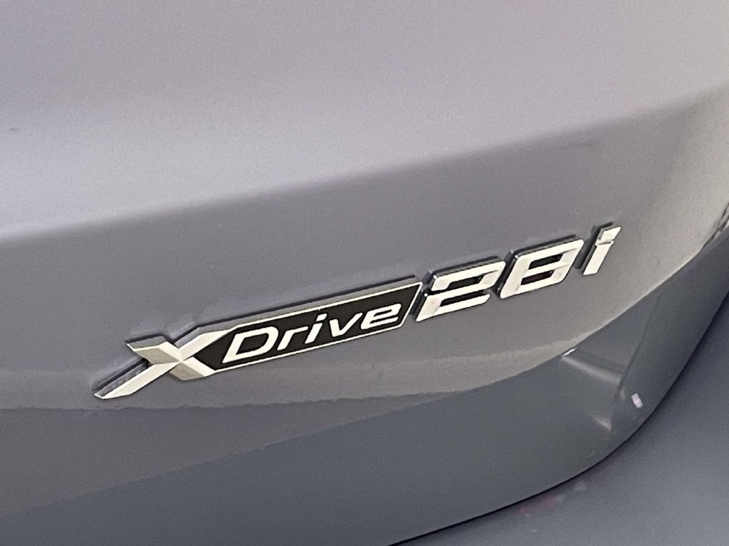 New 2027 BMW X1 xDrive28i w/ Technology Package AWD/4WD image 11