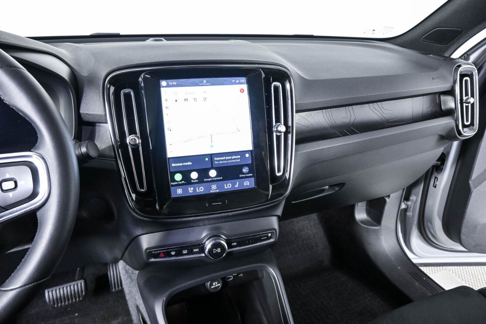 Certified 2024 Volvo C40 P8 Recharge Plus w/ Climate Package AWD/4WD image 12