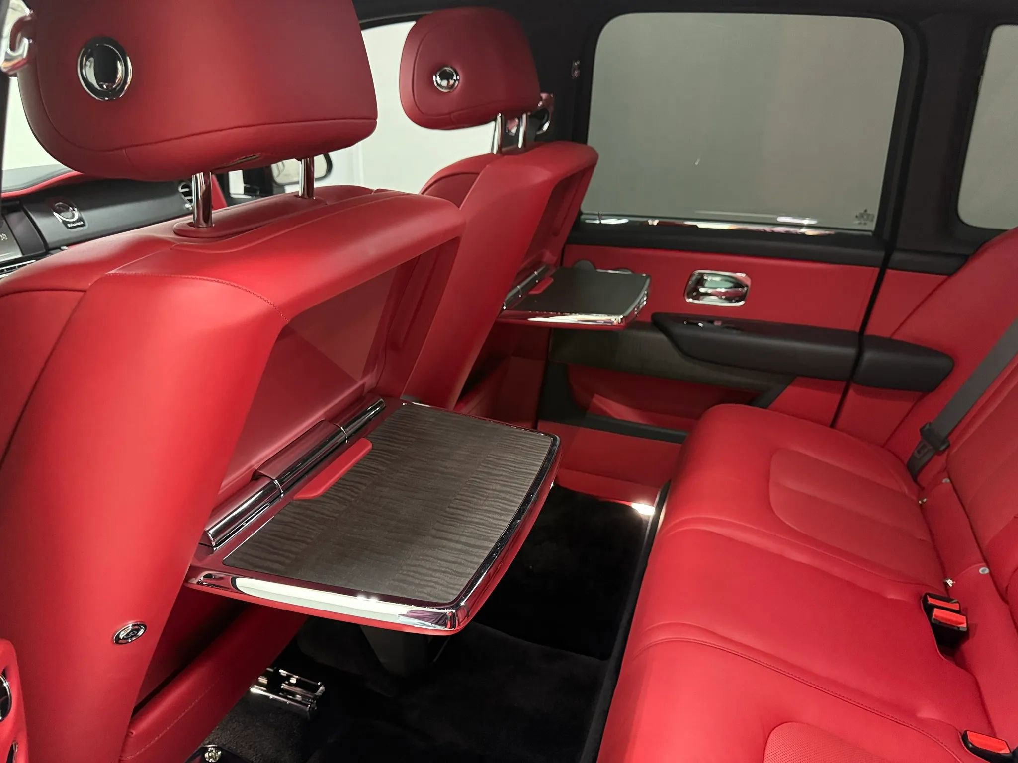 Used 2024 Rolls-Royce Cullinan image 21