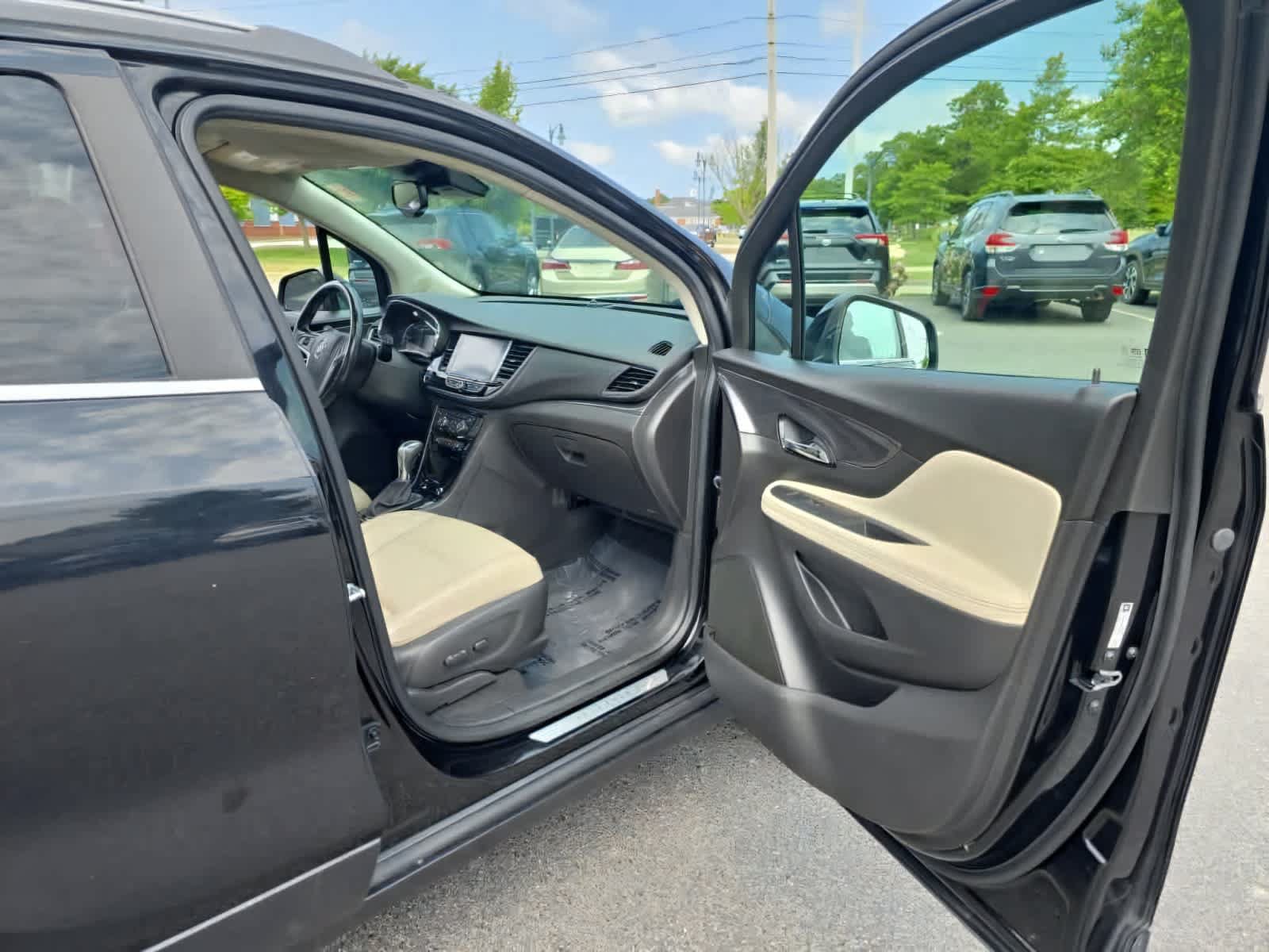 Used 2019 Buick Encore Essence w/ Safety Package II AWD/4WD image 24