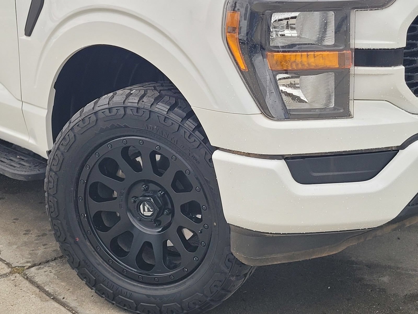 Certified 2023 Ford F150 XL w/ STX Appearance Package RWD image 9