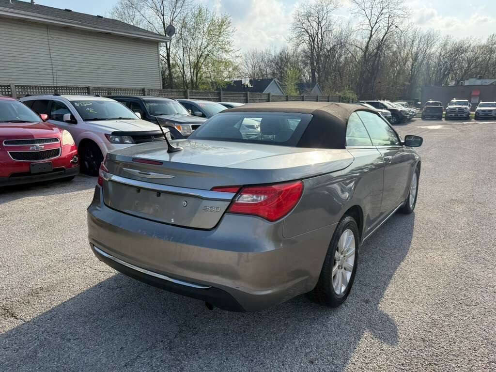 Used 2012 Chrysler 200 Touring image 13