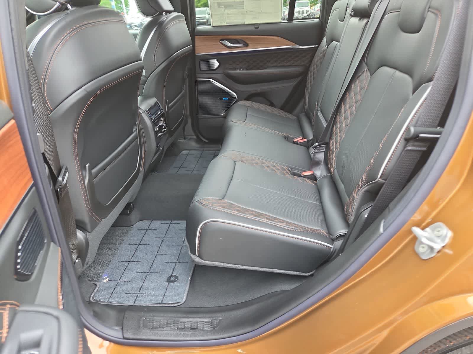 New 2026 Jeep Grand Cherokee Summit AWD/4WD image 21