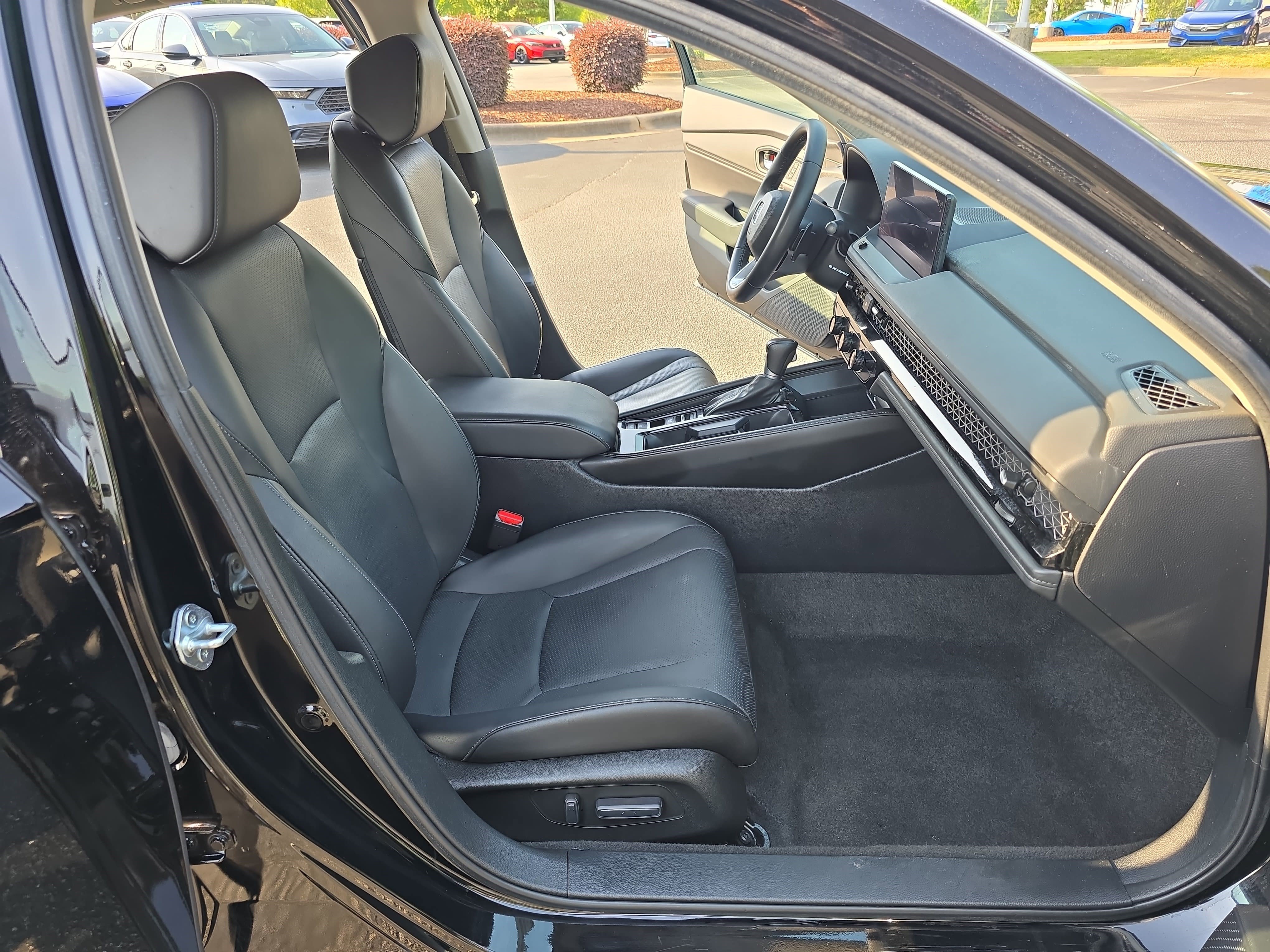 Used 2023 Honda Accord Touring image 10