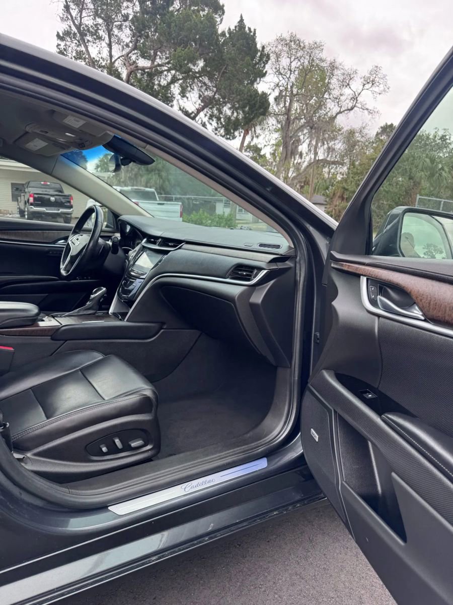 Used 2018 Cadillac XTS Luxury image 11