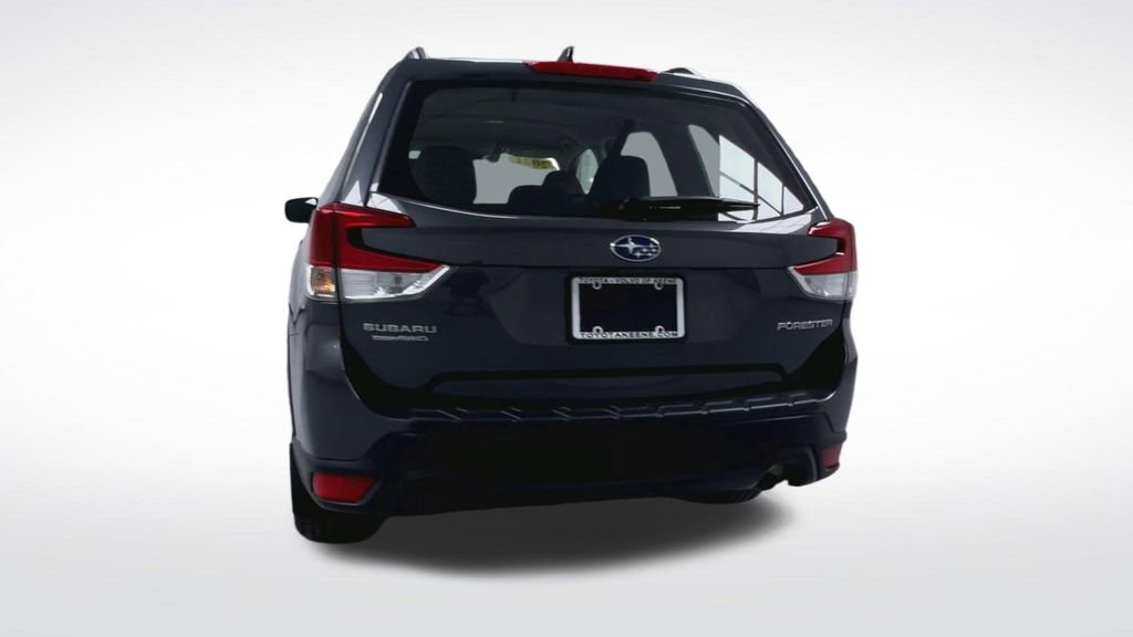 Used 2021 Subaru Forester image 7