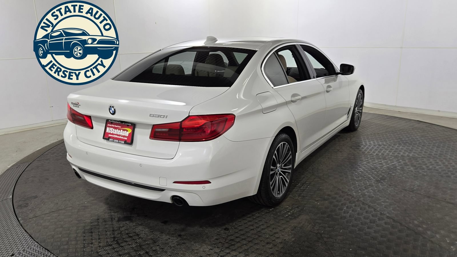 Used 2020 BMW 530i w/ Convenience Package RWD image 13