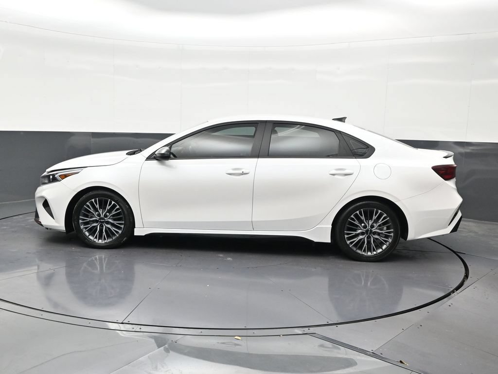 Used 2023 Kia Forte GT-Line FWD image 2