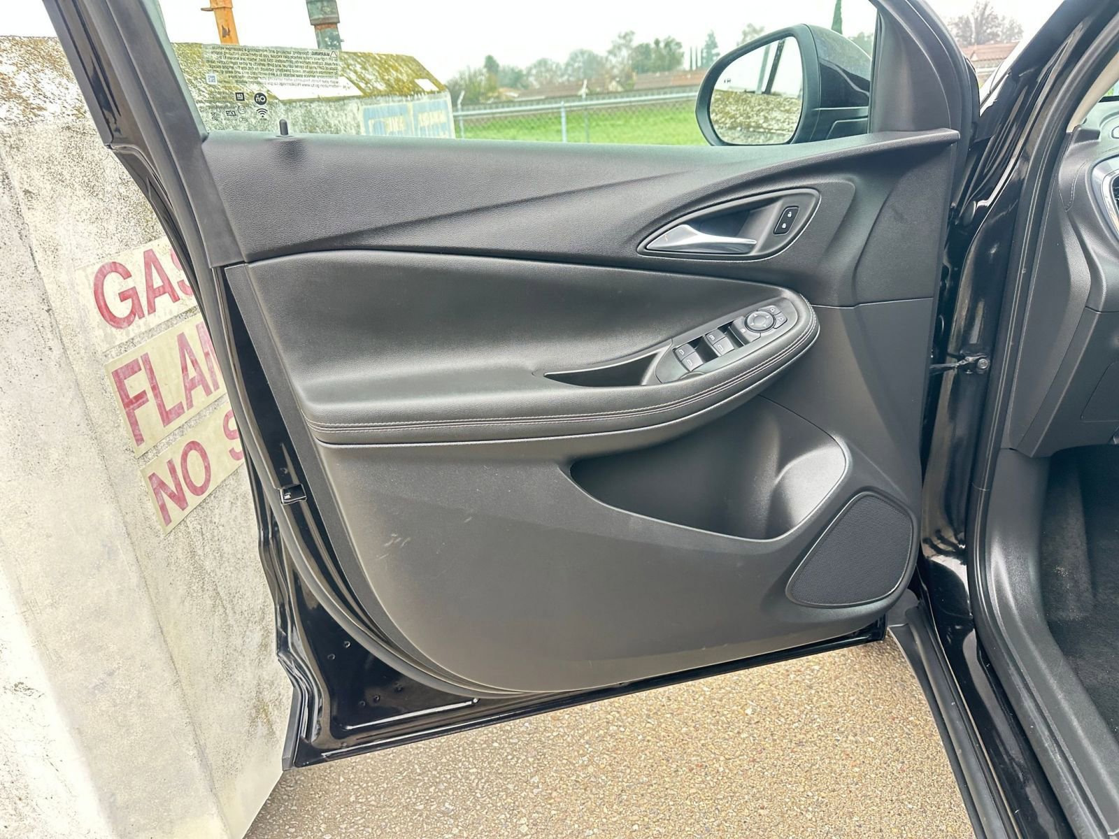 Used 2025 Buick Encore GX Preferred image 20