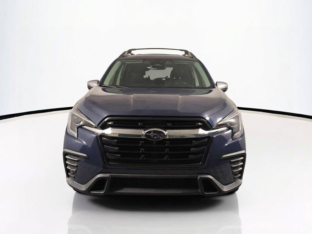 Used 2023 Subaru Ascent Limited w/ Technology Package AWD/4WD image 3