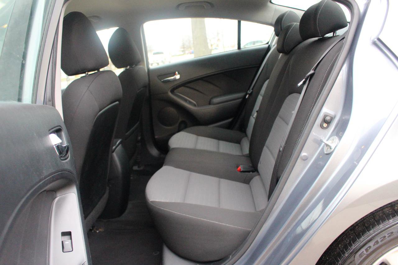 Used 2017 Kia Forte S w/ S Technology Package image 30