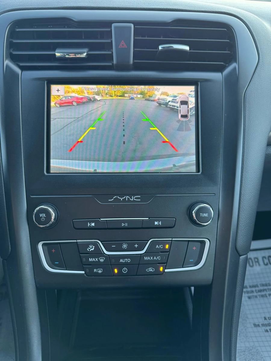 Used 2019 Ford Fusion SE w/ Equipment Group 151A image 14