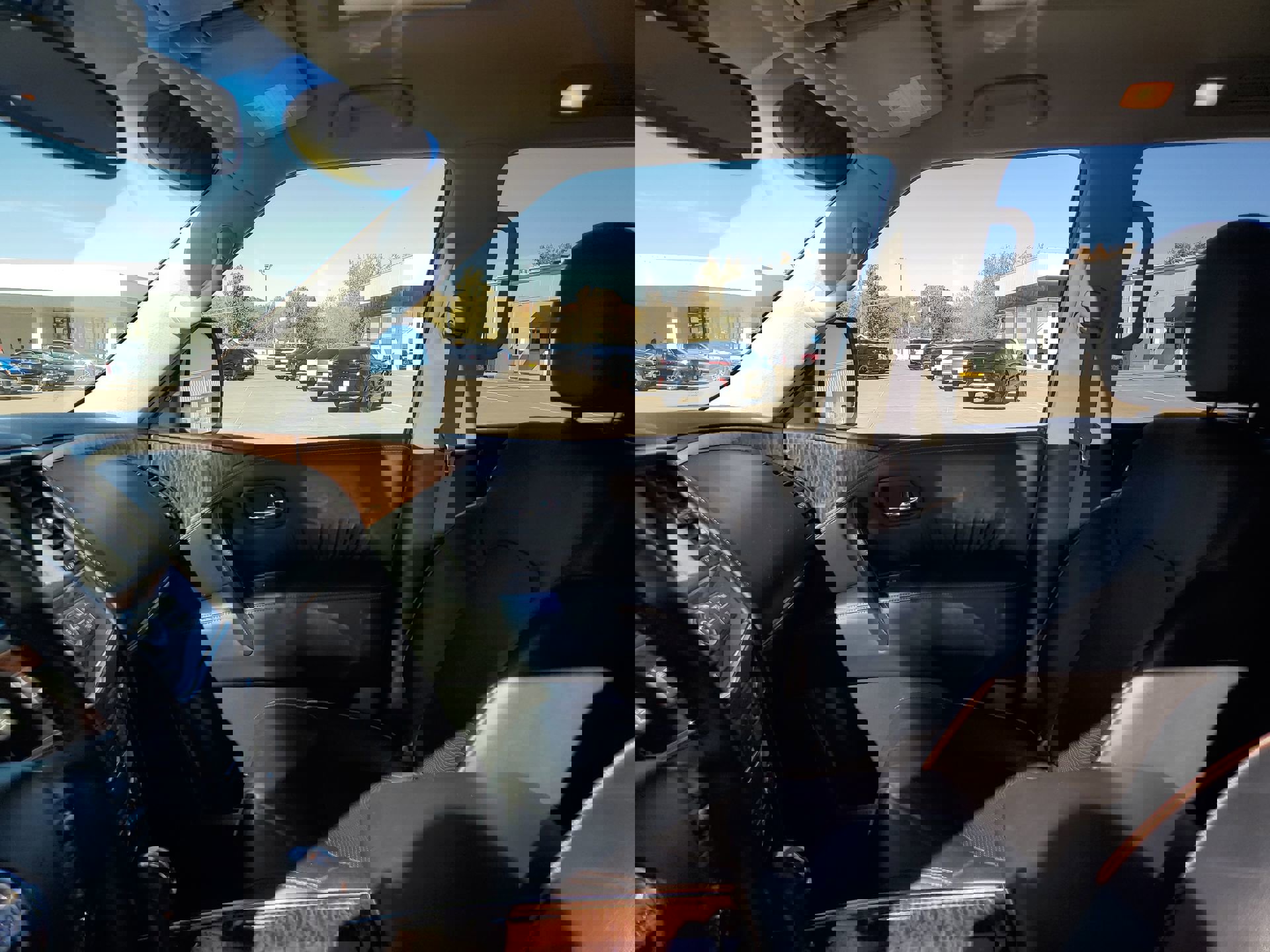 Used 2017 Nissan Armada SL w/ Technology Package image 28