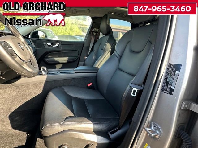 Used 2025 Volvo XC60 B5 Core AWD/4WD image 8