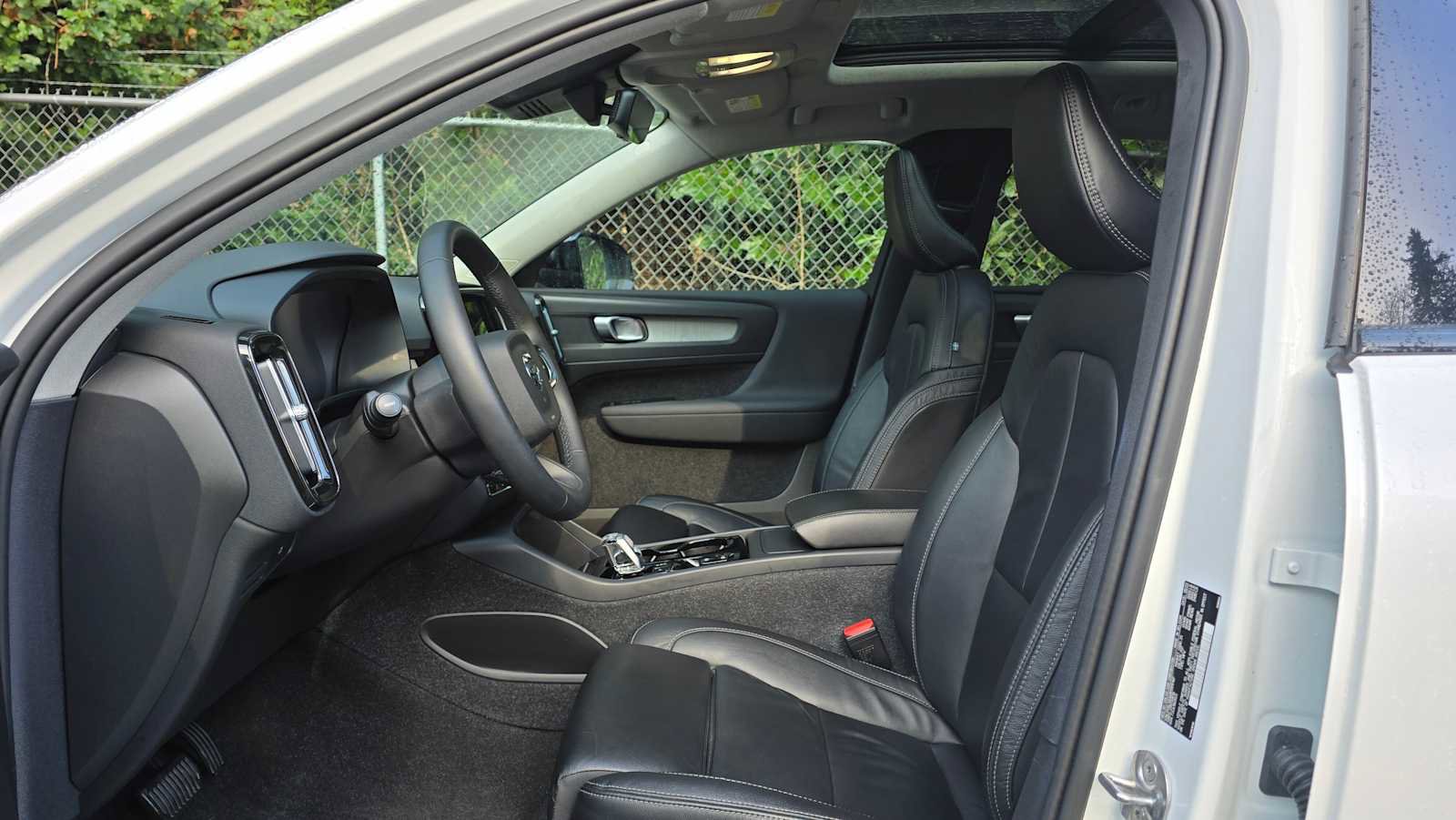 Used 2023 Volvo XC40 B5 Plus w/ Driver Assist Package image 19